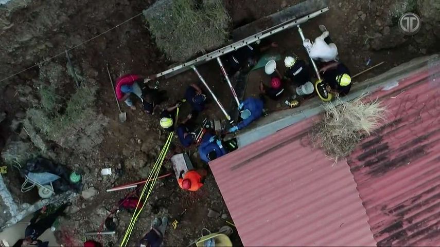 Hombre queda atrapado tras derrumbe en una casa en Brisas del Golf