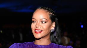 Rihanna retira una demanda contra su padre semanas antes de ir a juicio