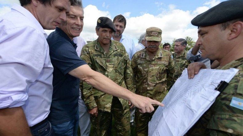 Presidente argentino viajó a zona inundada y prometió soluciones definitivas