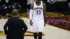 LeBron encara un reto imposible ante los Warriors