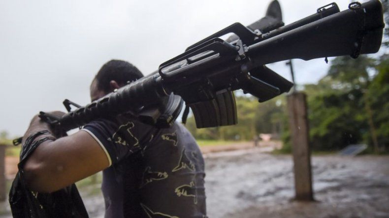 FARC denuncia perfidia tras cambios a justicia para exrebeldes y militares