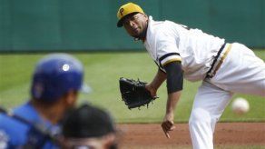 Liriano no gana pero sí ayuda a Piratas
