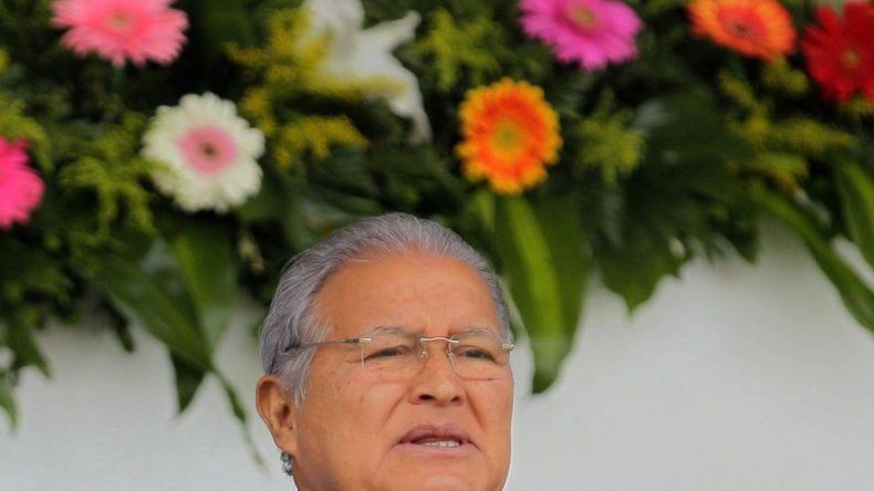 El Salvador decide no reconocer gobierno de Temer en Brasil