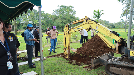 Exhumación de un cuerpo en Panamá.