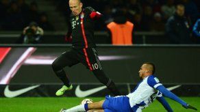 Robben permite al Bayern Munich escaparse como líder