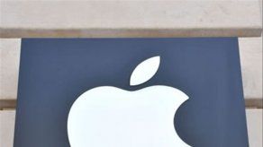 Chinos que ensamblan para Apple trabajan más horas de las legales