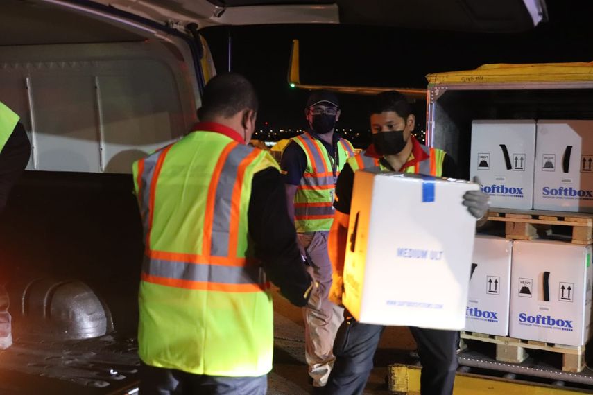 Llega al país cuarto lote de dosis pediátricas.
