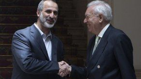 España dispuesta a enviar ayuda a rebeldes sirios