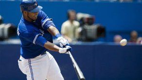 Azulejos vencen a Yankees con jonrón del dominicano Encarnación