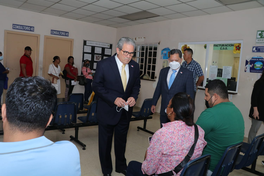 Ministro del MINSA Fernando Boyd Galindo visita el Hospital de Panamá Oeste
