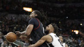 Nene es multado por la NBA por pelea en Rockets-Spurs