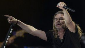 Maná lleva su desmadre de rock latino a Almería en un concierto de éxitos