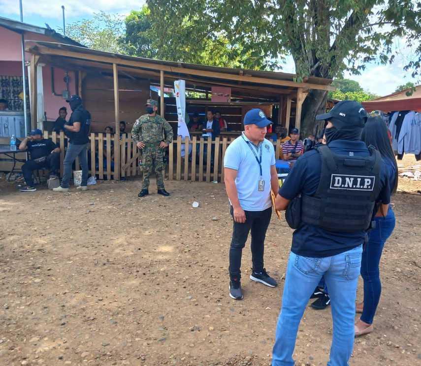 Operativo por la Policía Nacional