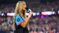 Ingrid Andress, la cantante que se hizo viral por cantar borracha el himno de Estados Unidos Ingrid Andress, la cantante que se hizo viral por cantar borracha el himno de Estados Unidos