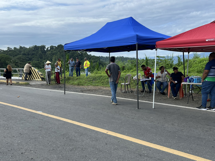 Cierre sobre el río Changuinola.