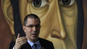 Canciller venezolano insta a UE a rectificar sanciones contra el Gobierno