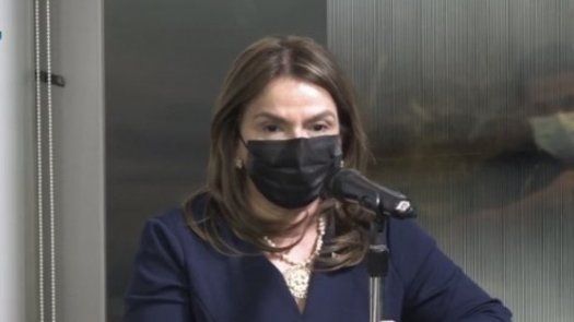La ministra de Educación, Maruja Gorday de Villalobos dijo queesta semana inicia la vacunación contra covid-19 a docentes que laboran en las escuelas que iniciarán clases semipresenciales.