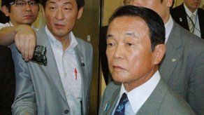 Ministro japonés se defiende por comentario nazi