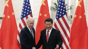 El presidente estadounidense Joe Biden y el líder chino Xi Jinpin.