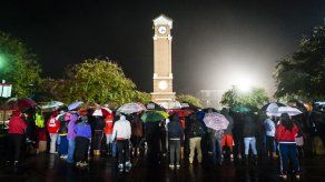 North Carolina: Encausan por homicidio a exestudiante