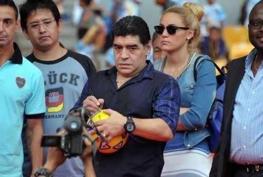 Maradona director técnico anímico de equipo de la quinta categoría