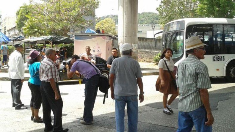 Jubilados cierran la 5 de mayo, insisten en aumento de B/30