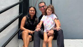 ¡Inesperado! Empresario agradecido regala casa a su empleada doméstica