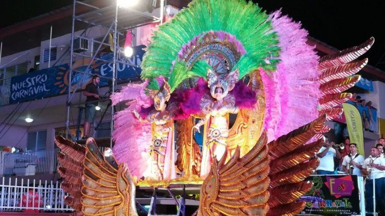 Recorrido de despedida de las reinas de Las Tablas