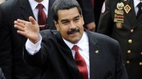 Maduro llama a empresarios venezolanos a invertir en Venezuela
