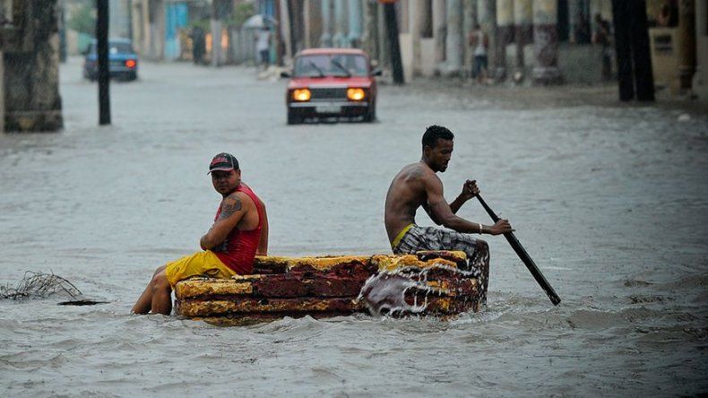 Cuba: lluvias y tormenta eléctrica causan dos muertes