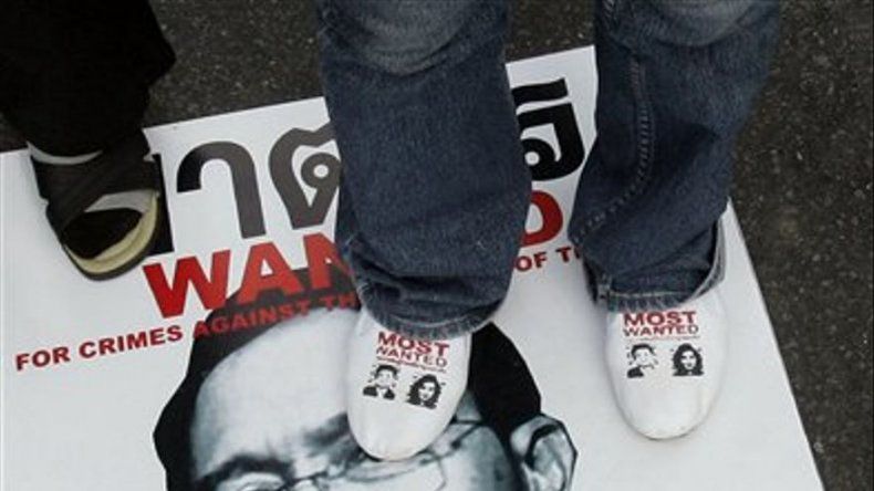 Manifestantes exigen renuncia de primer ministro tailandés
