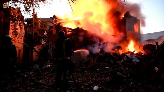 Ucrania contraataca a fuerzas rusas mientras separatistas abren embajada en Moscú