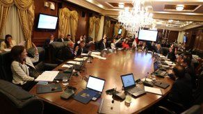 Gabinete autoriza al Meduca para contratar empresas para compra de leche y crema