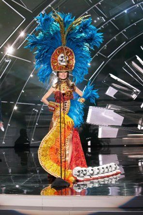 Competencia de Traje Nacional del Miss Universo 2015