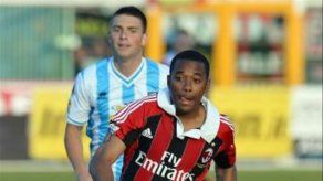 Un veterano Robinho busca asegurar cupo en selección de Brasil tras vencer a Chile (prensa)