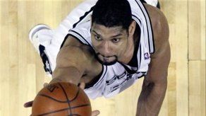 James anota 33 puntos y lleva a Cavs a victoria sobre Nets