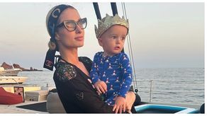 Paris Hilton y su hijo Phoenix.