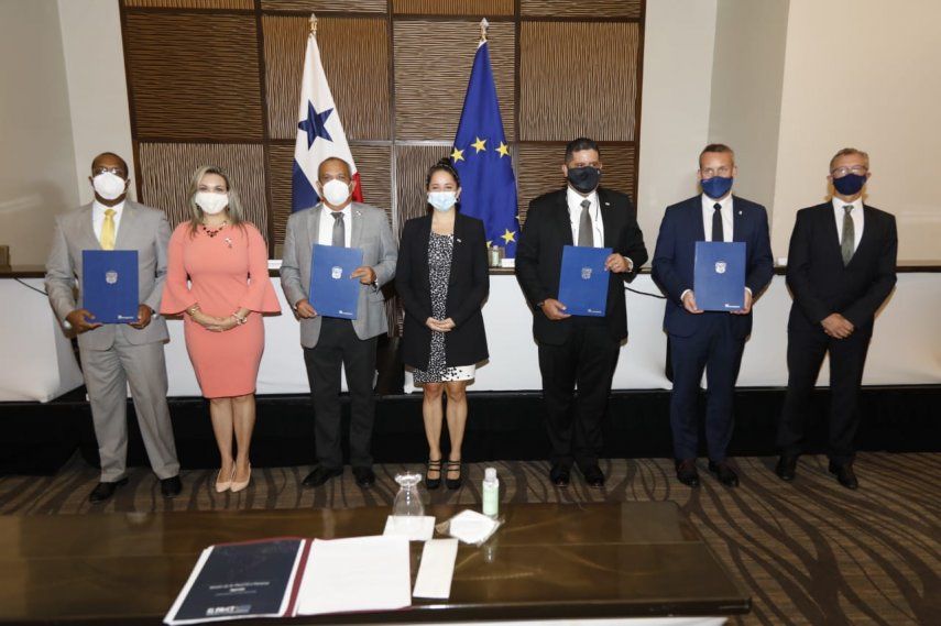 El acuerdo contó con la firma de los ministros de Ambiente y Seguridad de Panamá