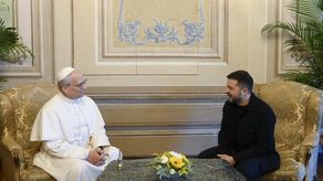 Volodímir Zelenski y papa León XIV.