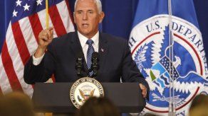 Pence defiende al ICE y critica a los demócratas