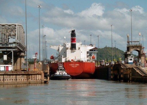 El Canal de Panamá aporta 981,8 millones de dólares al Estado