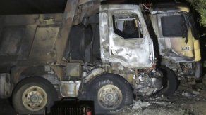 Incendian 25 camiones en sur de Chile en ataques simultáneos