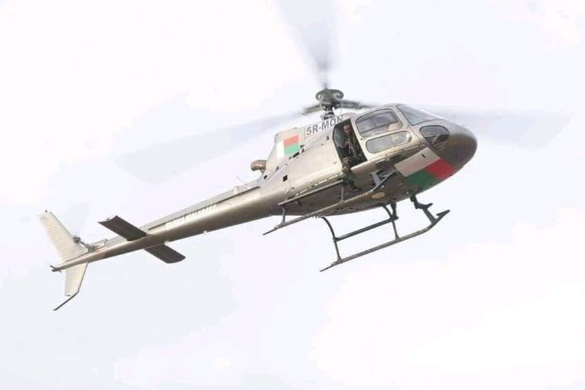 El helicóptero lo trasladaba junto a otros funcionarios para inspeccionar el lugar donde ocurrió un naufragio el lunes.