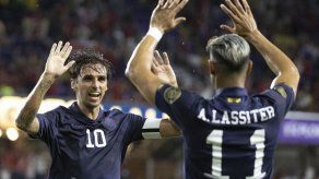 El histórico Bryan Ruiz, con un certero cabezazo, anota el 1-0 para Costa Rica en la Copa Oro.