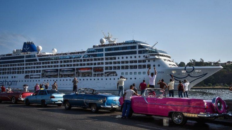 El Adonia, primer crucero de EEUU a Cuba en décadas