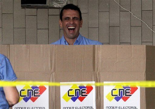 Chavismo arrasa en comicios regionales venezolanos