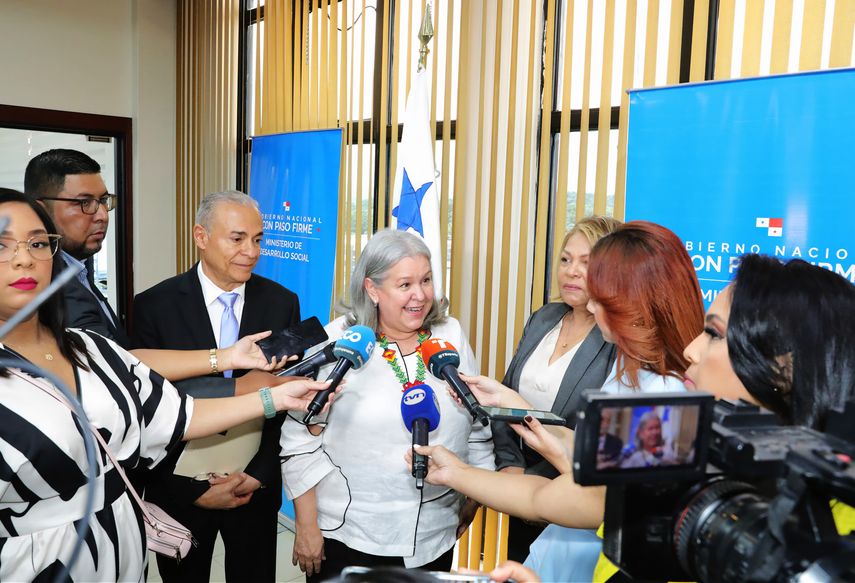 Ministra del MIDES, Beatriz Carles. Ministra del MIDES, Beatriz Carles.