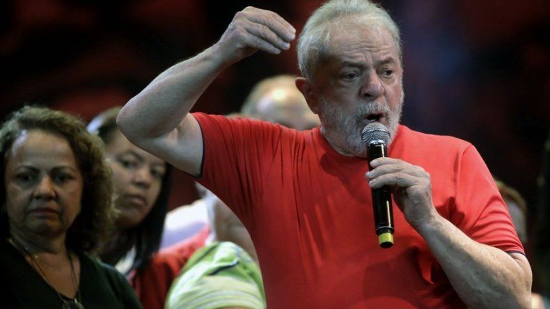 Lula dice en libro que está “preparado” para ir a la cárcel