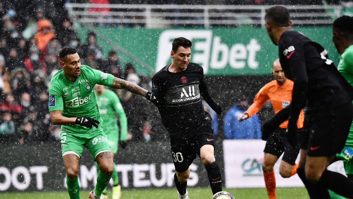 El PSG remonta ante Saint-Etienne con gran partido de Lionel Messi