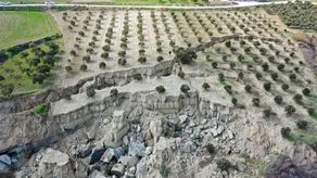 Terremoto en Turquía crea una falla en el suelo turco